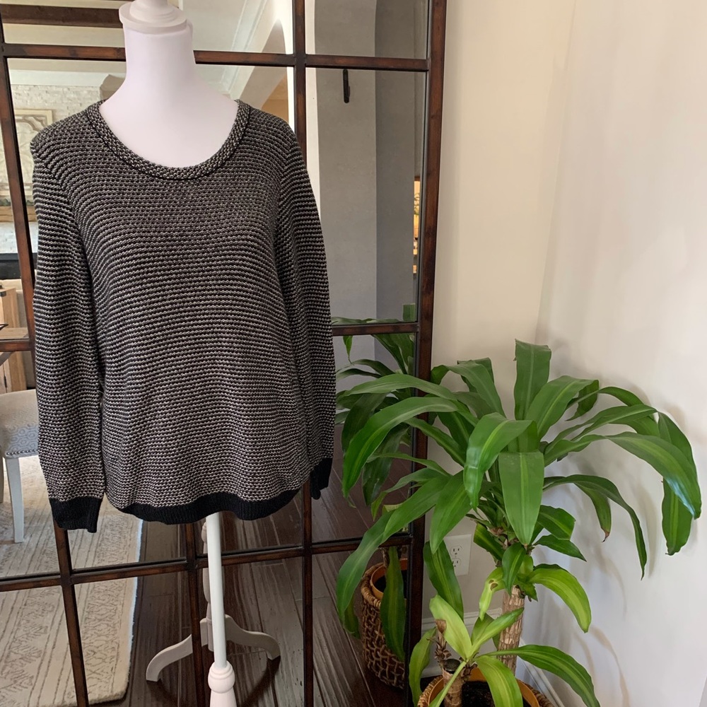 Madewell scoop neck sweater with ribbed bottom.